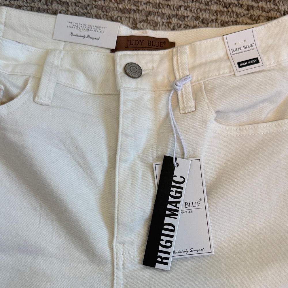Judy Blue High-Waisted Rigid Magic Panel Barrel Jeans - Picture 4 of 5